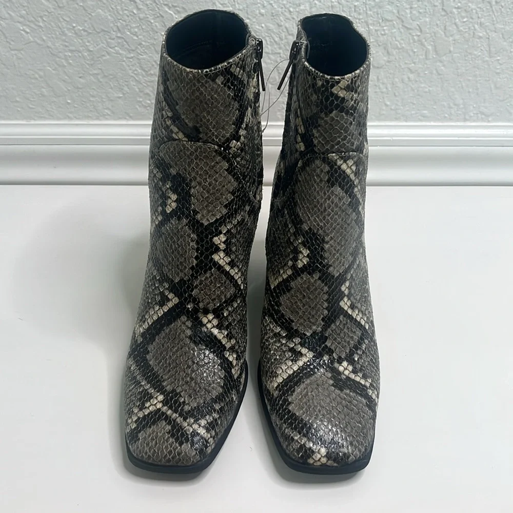 NWT Circus by Sam Edelman Palmina Snakeskin-Embossed Booties 7.5